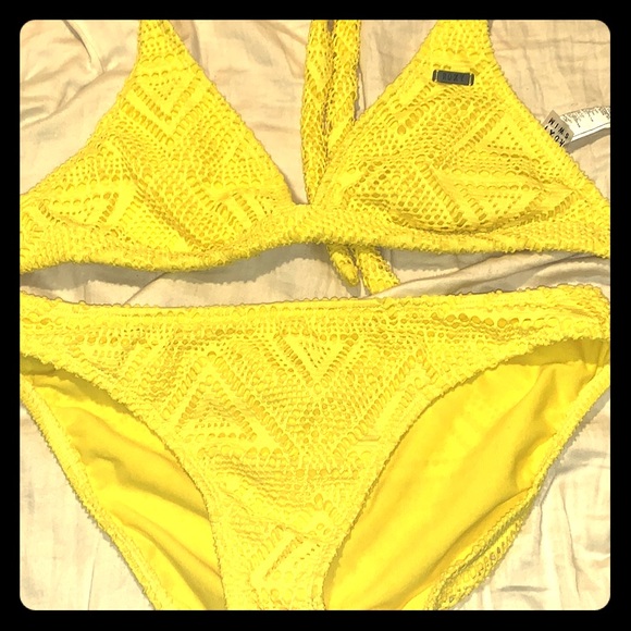 Crocheted roxy bikini - Picture 1 of 1